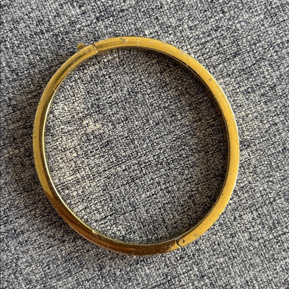 kate spade ♠️ New York Gold Rhinestone Bangle Bracelet Hinged Beautiful jewelry - Picture 6 of 6